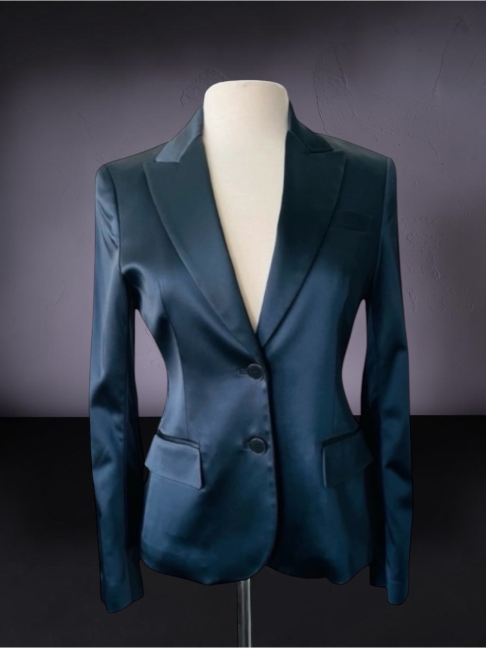 THEORY FITTED BLUE SATIN 2 BUTTON JACKET SIZE 6
